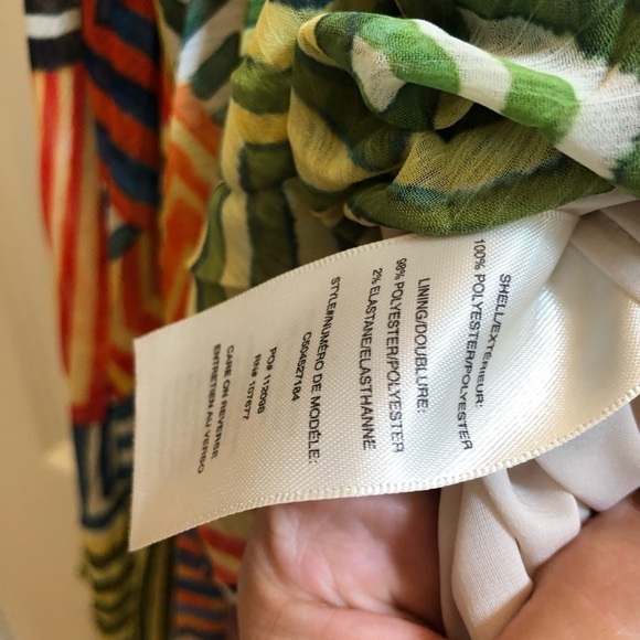 Alice + Olivia Ollie Handkerchief Printed Dress 10 - Picture 9 of 10